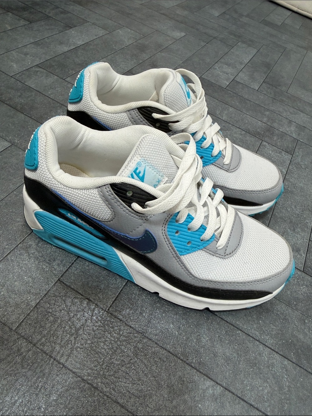 NIKE AIR MAX 90